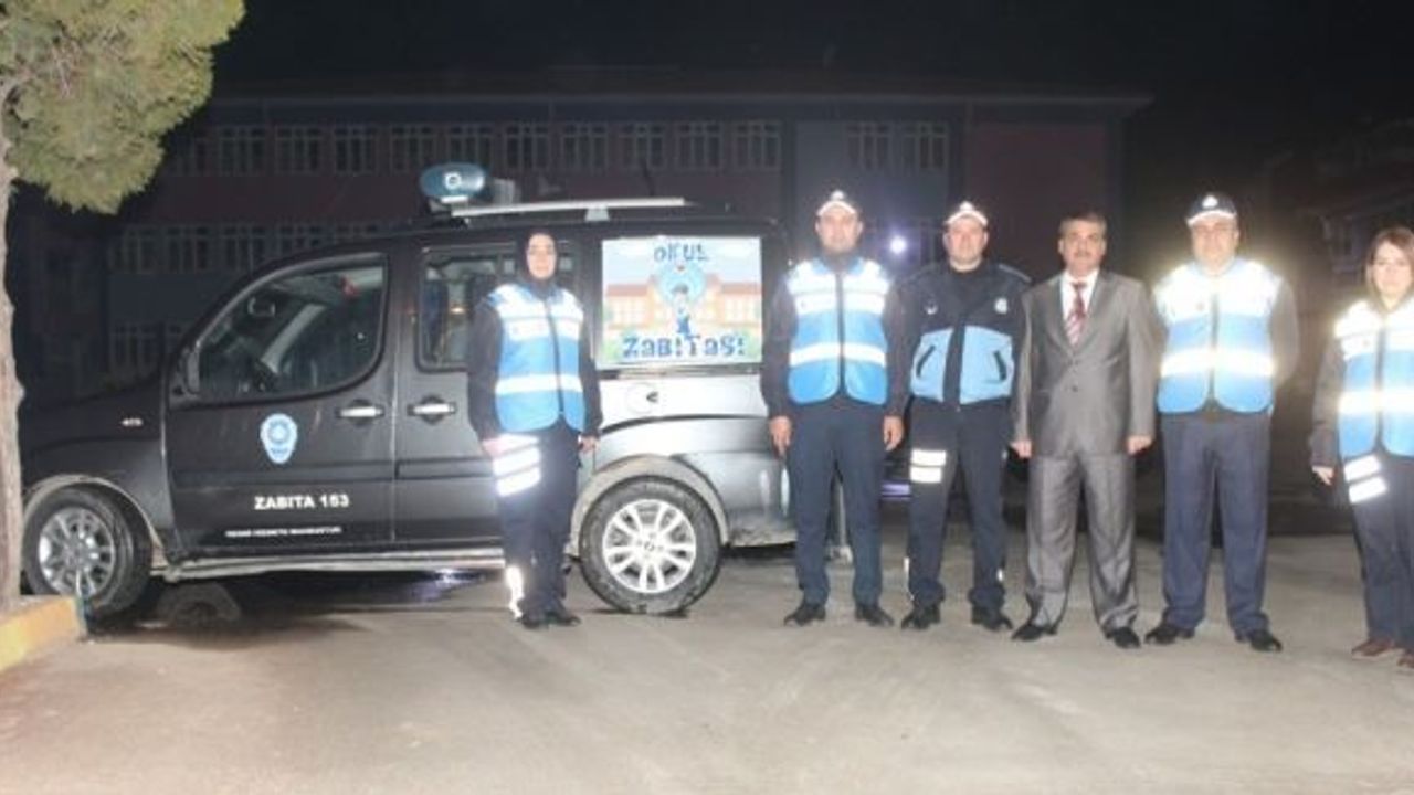 Alaşehir Belediyesi aydınlık bir gelecek için öğrencilere ışık oldu