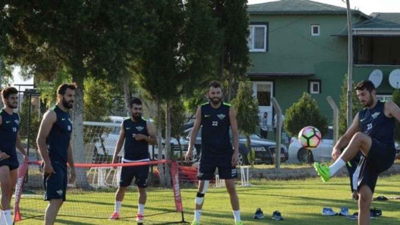 Akhisar Belediyespor, yeni sezon hazırlıklarını sürdürüyor