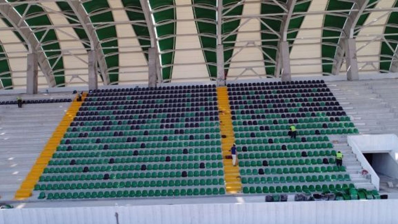 Akhisar Belediyespor 1 haftada yaklaşık 2 bin kombine satışı yaptı