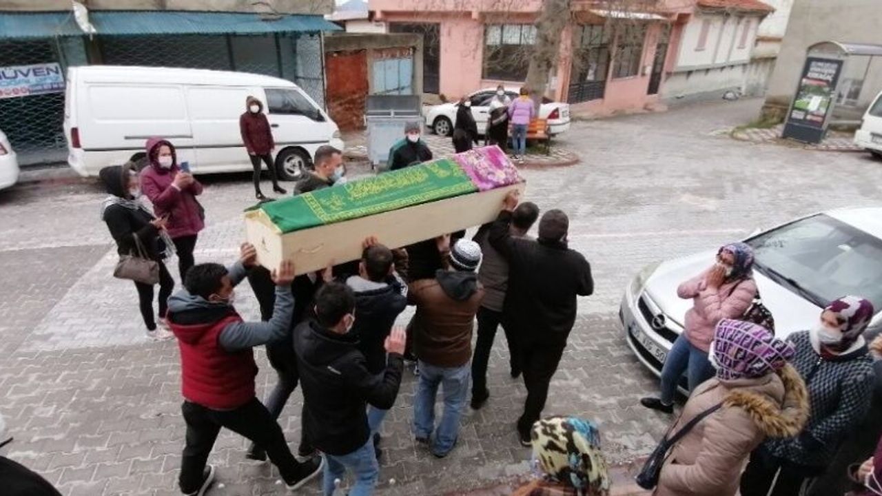 Polis sevgilisi tarafından öldürülen kadın son yolculuğuna uğurlandı
