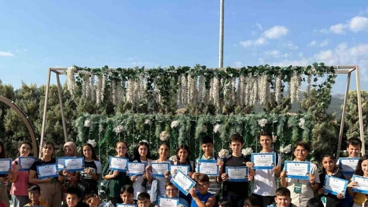 "Bilim adamı olmak için büyümene gerek yok" dediler