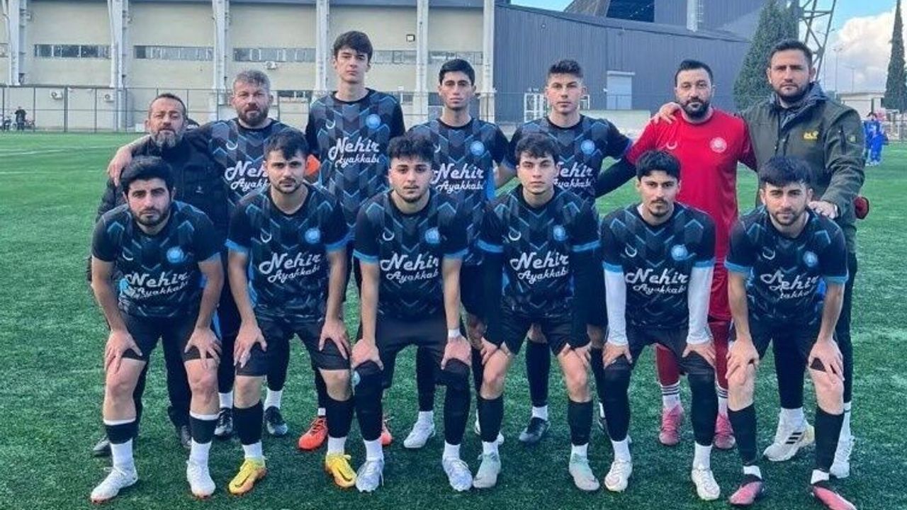 İmam Hatipliler adım adım şampiyonluğa koşuyor