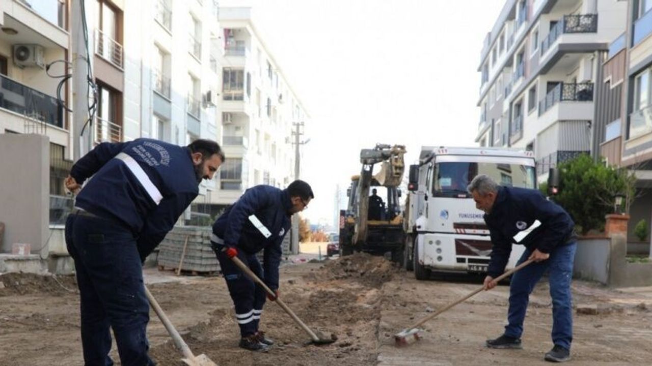 Yol yenileme çalışmaları tüm hızıyla devam ediyor