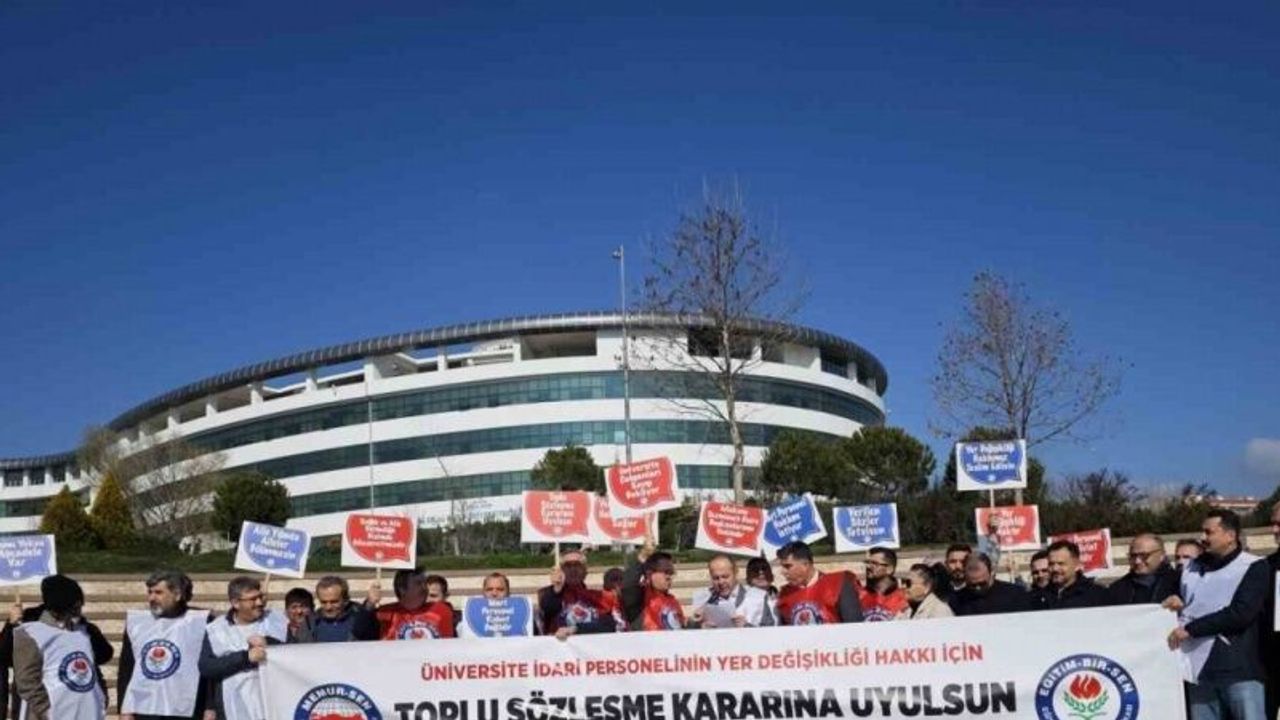 Üniversite idari personeli yer değişikliği hakkı istiyor
