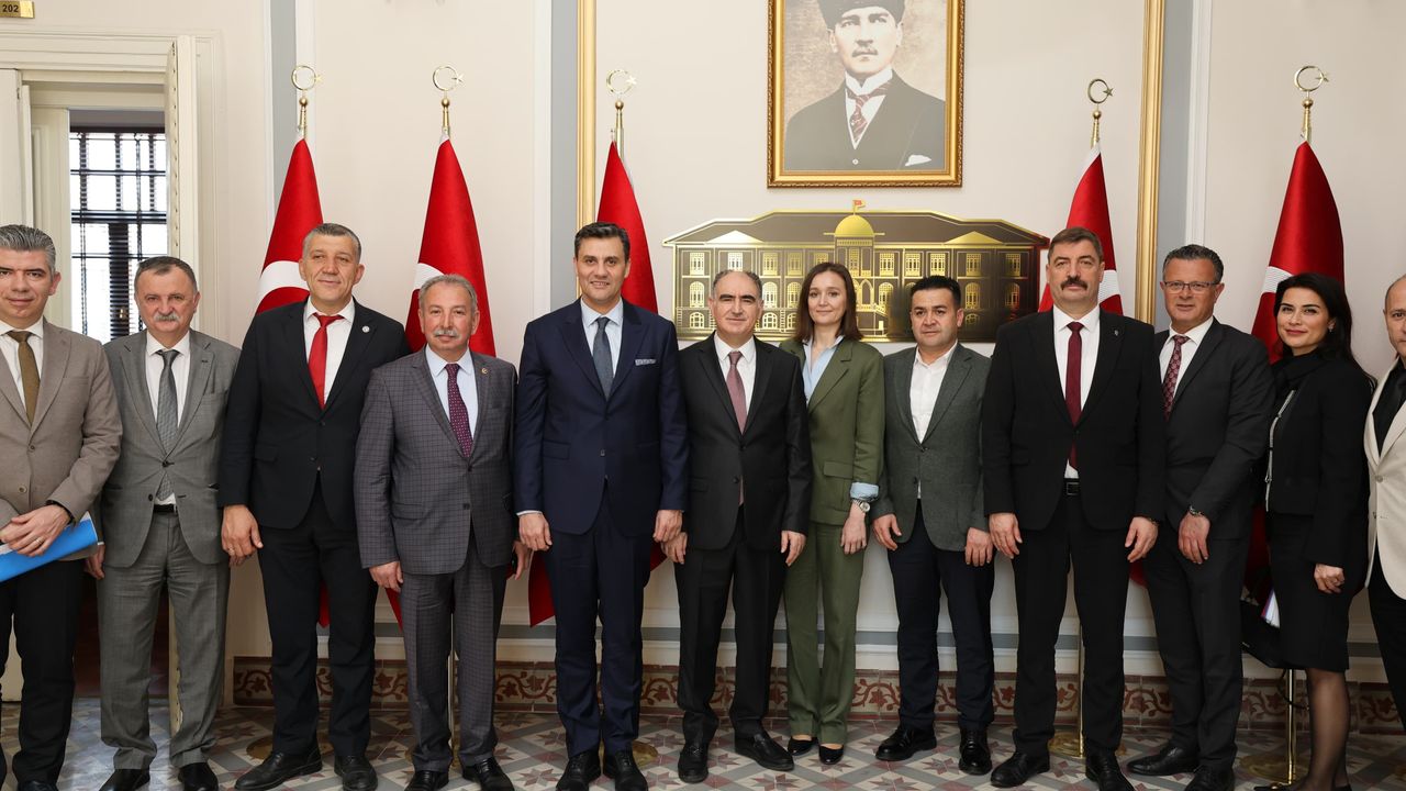 Vali Özkan: “Sahipsiz hayvan sorununu birlikte çözeceğiz” 