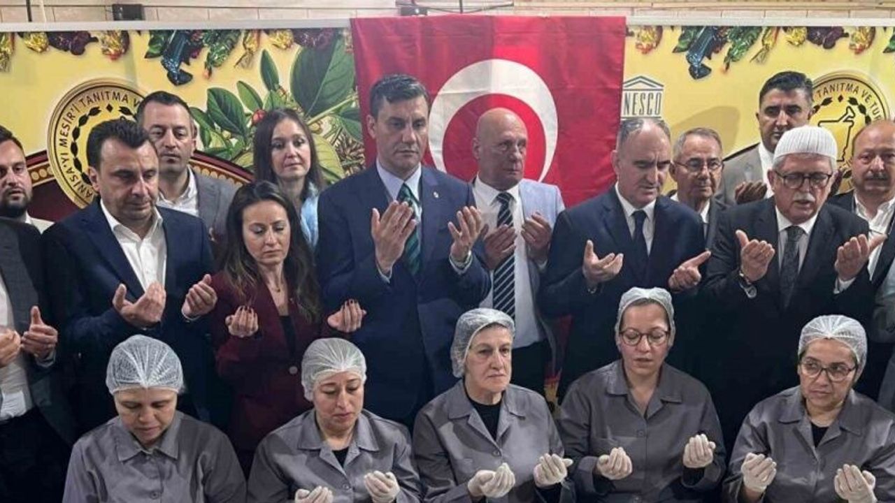 Manisa’dan 485 yıldır şifa dağıtan mesirin duası yapıldı