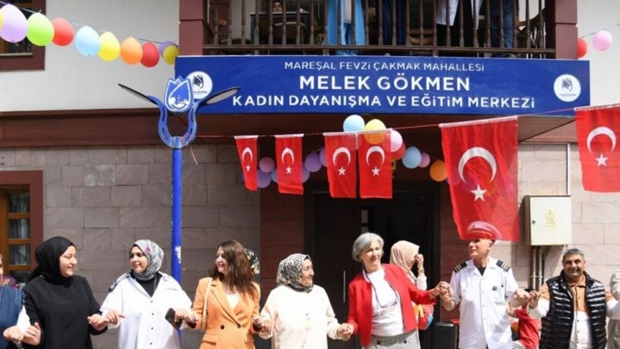 Yunusemre’de 23 Nisan coşkusu kutlamalarla devam ediyor