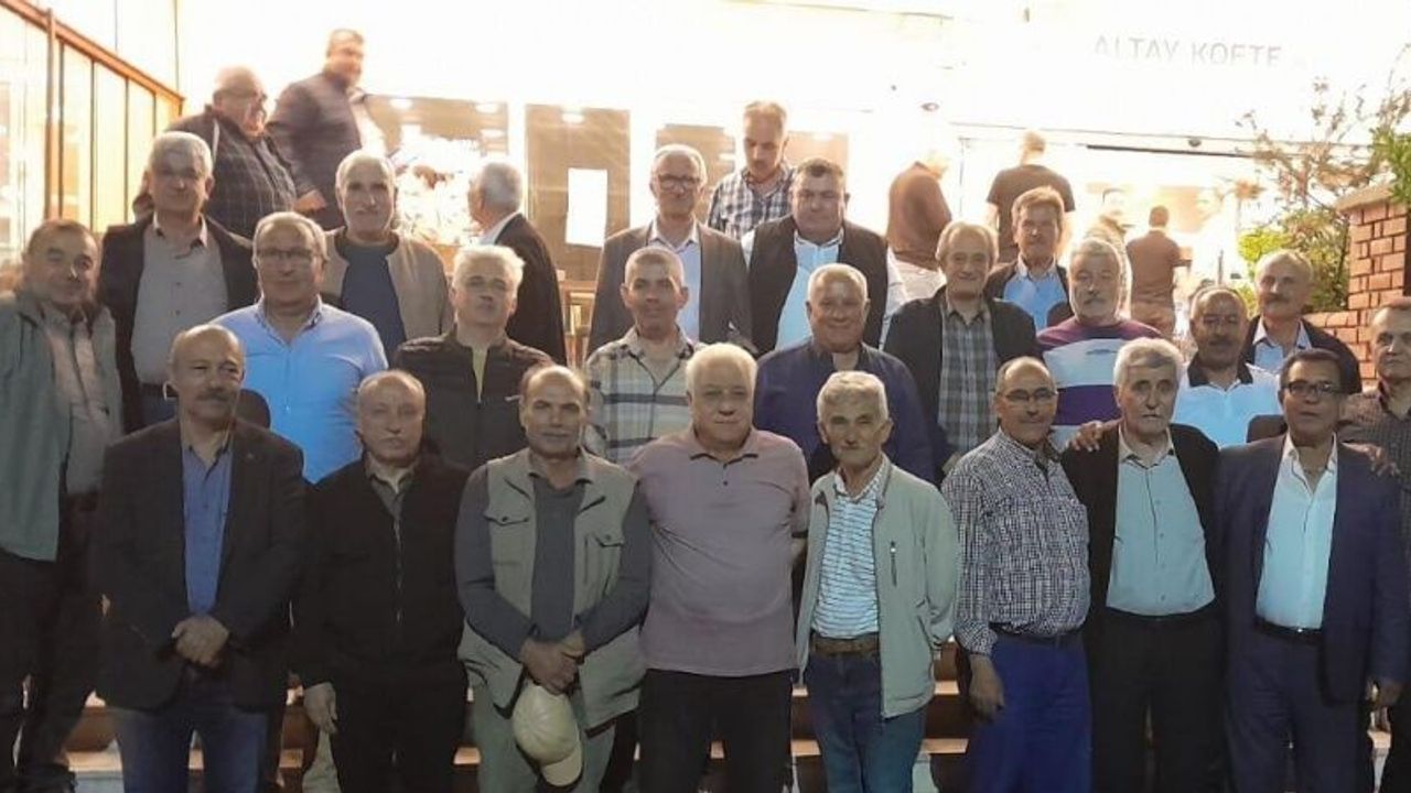 Soma Termik Santrali’nin park sahası emektarları 45 yıllık dostluğu yaşatıyor