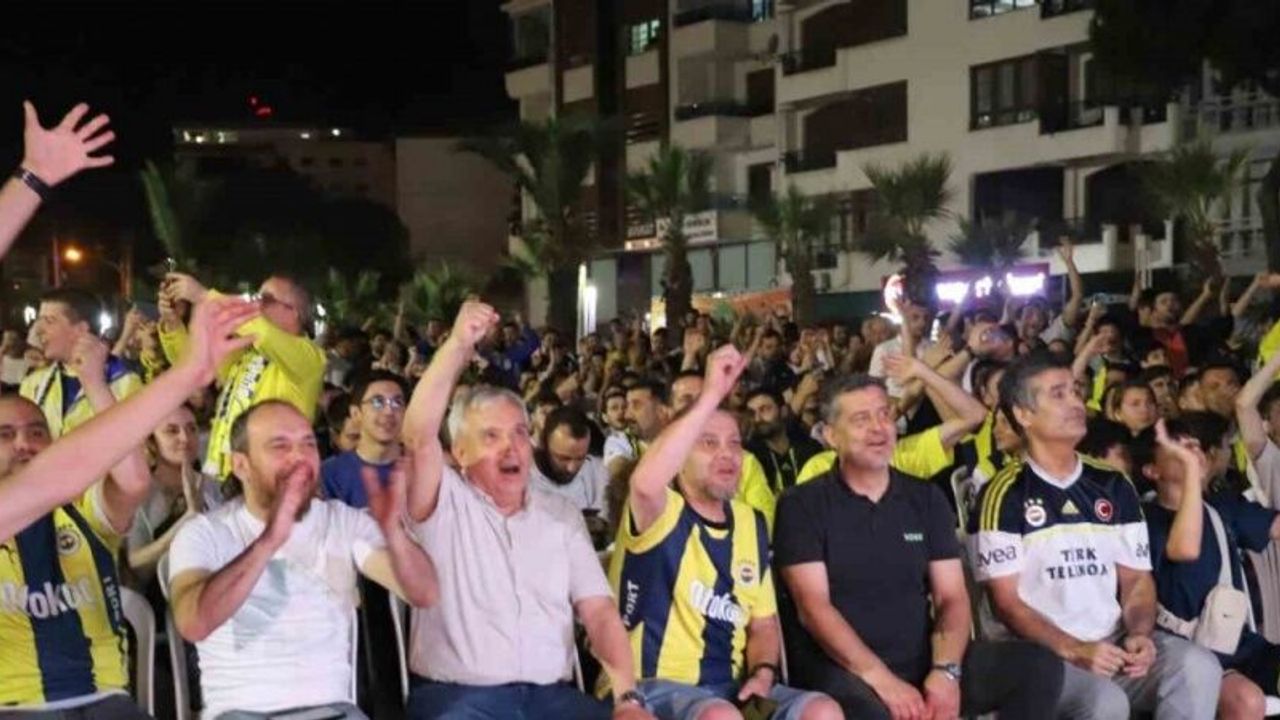 Turgutlu’da Fenerbahçe Beko’nun tarihi zaferi dev ekranda izlendi
