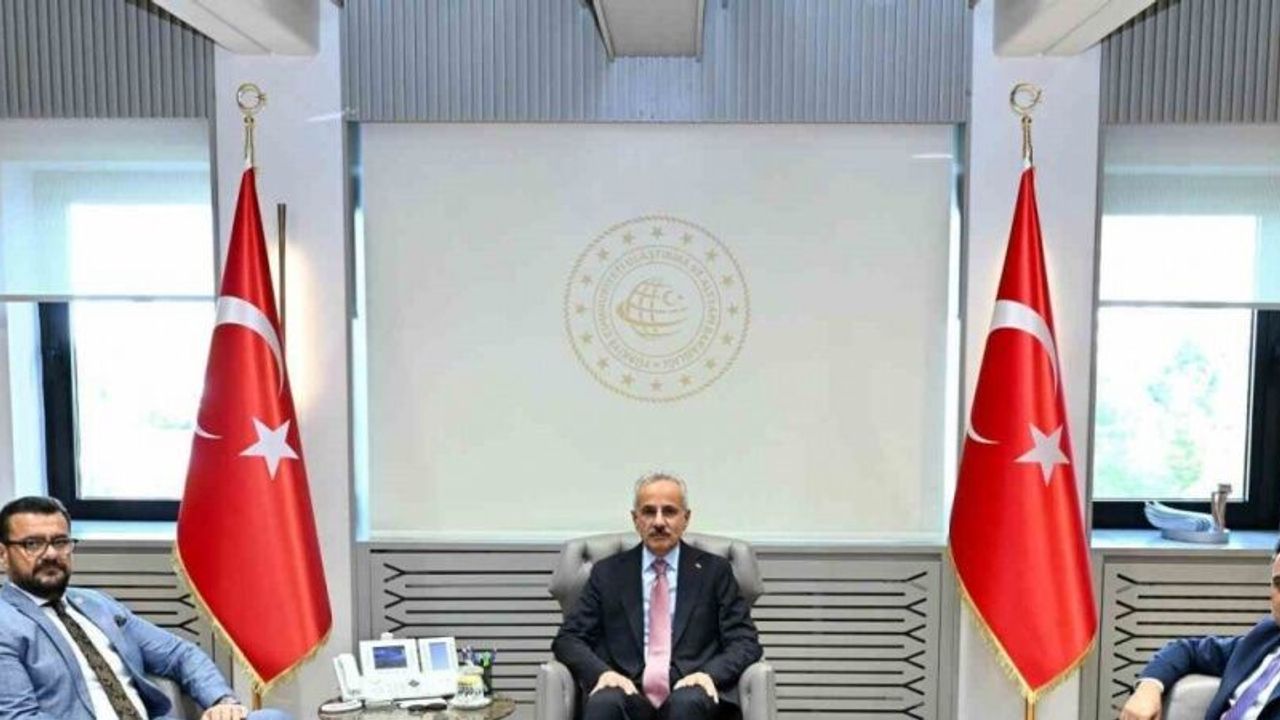AK Parti’li Baybatur ve Akkal, Bakan Uraloğlu ile görüştü