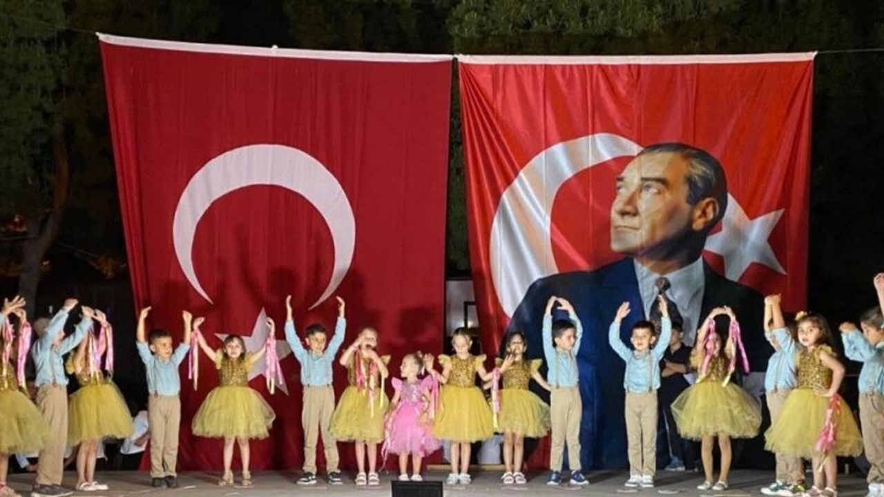 Sarıgöl’de 40 yıllık eğitim yuvasına görkemli veda