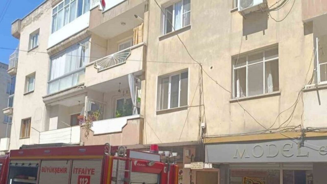 Turgutlu’da çıkan yangında 2 muhabbet kuşu telef oldu
