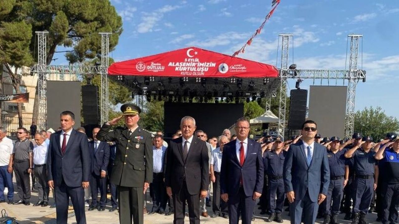 Alaşehir’de kurtuluş coşkusu açılışlar ve konserle taçlanıyor