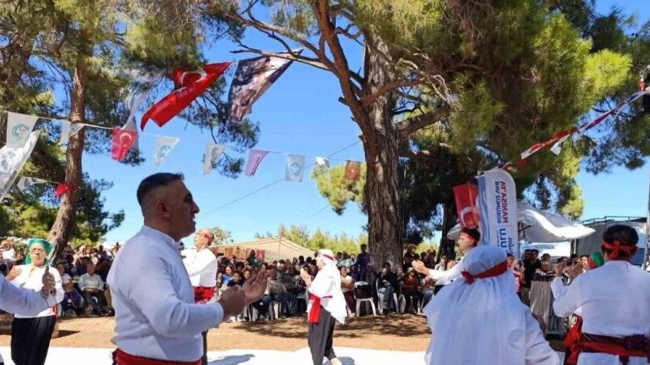 Kula’da Bağdatlı Sultan Anma Etkinlikleri binlerce kişiyi buluşturdu