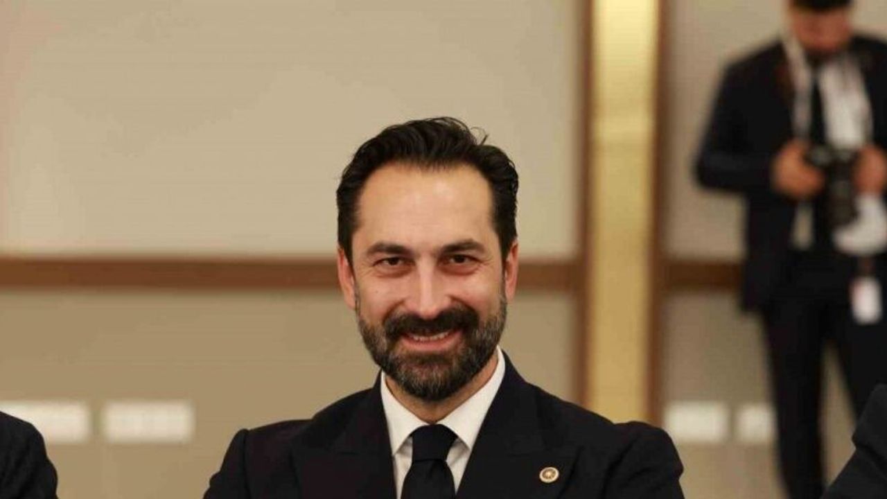 AK Parti’li Arınç: "Yeni yasama yılı birlik ve reform dönemi olacak"