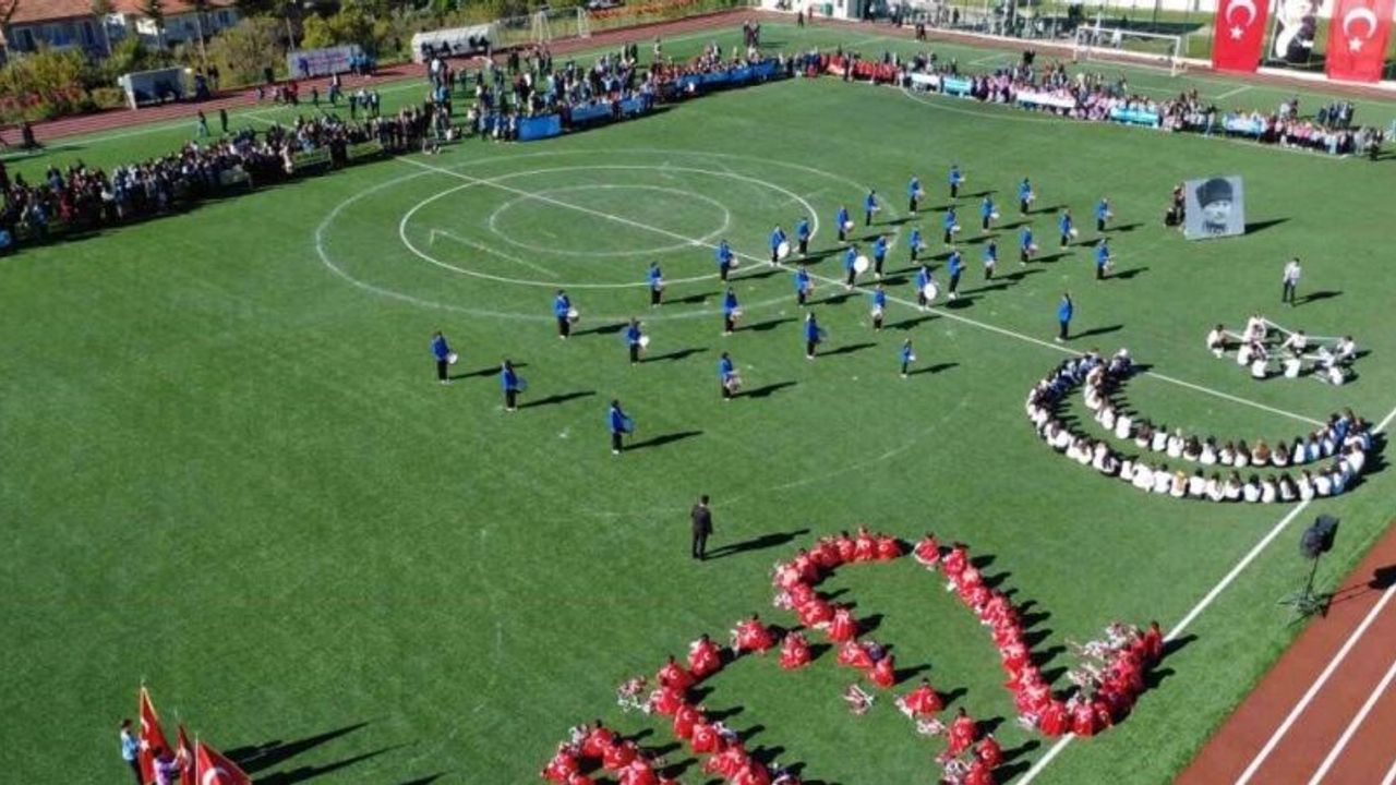 Demirci, Kula, Salihli ve Selendi’de 29 Ekim heyecanı