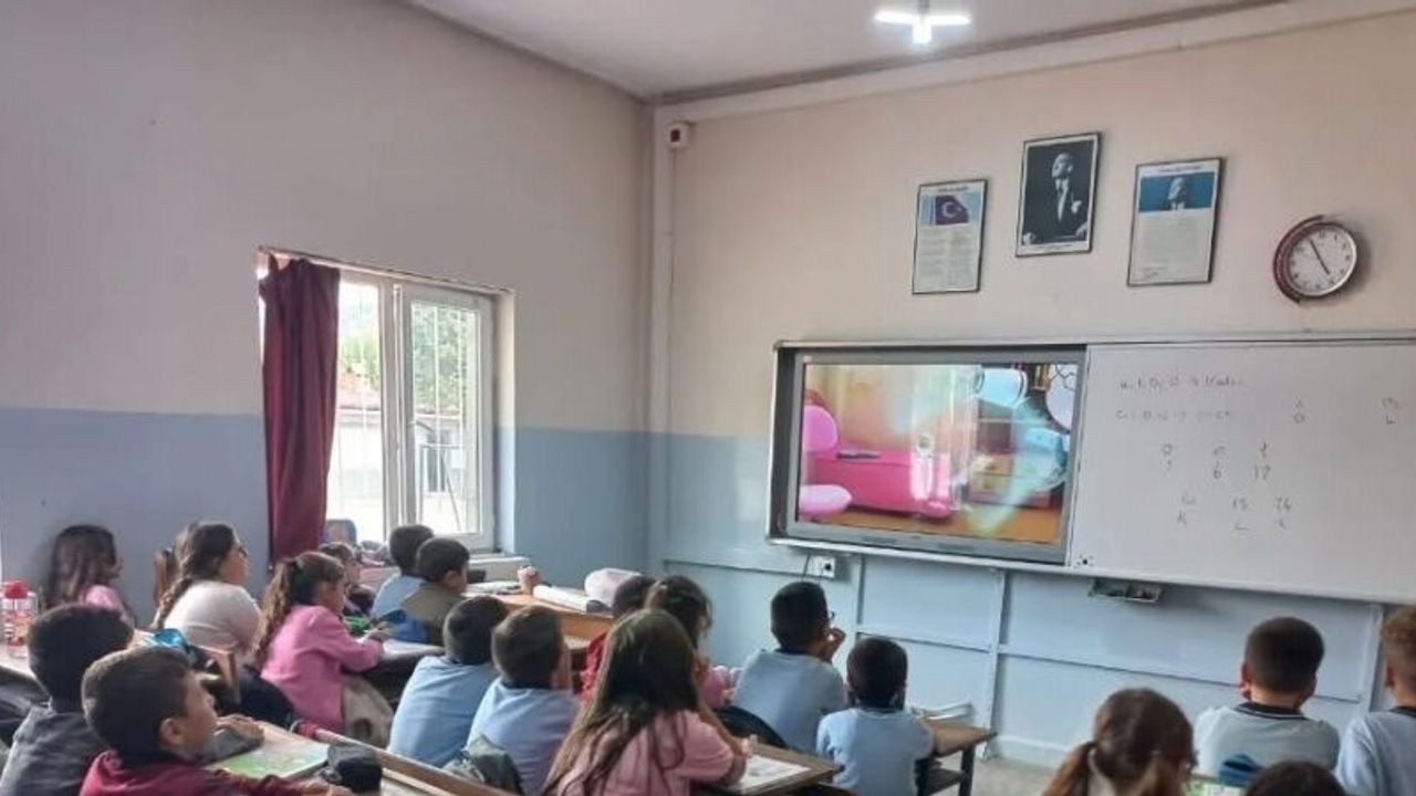 Sarıgöl’de ilkokul öğrencilerine ağız ve diş sağlığı eğitimi