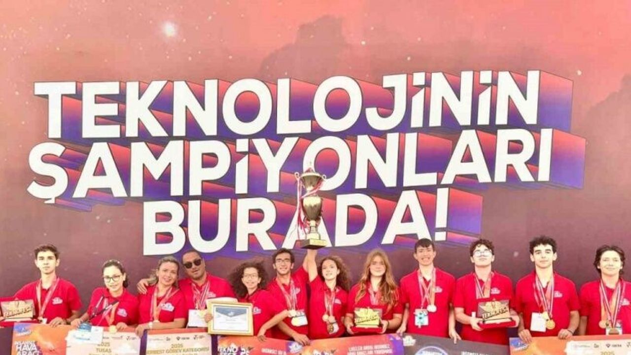 Yılın öğretmeni ve ekibi 2025 TEKNOFEST’in gözdesi oldu
