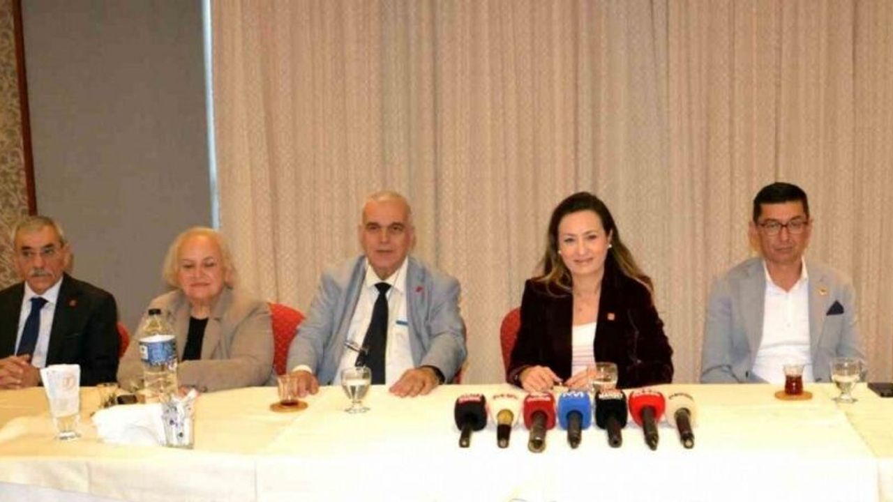 Başkan Özalper yeni yönetimiyle basının sorularını yanıtladı