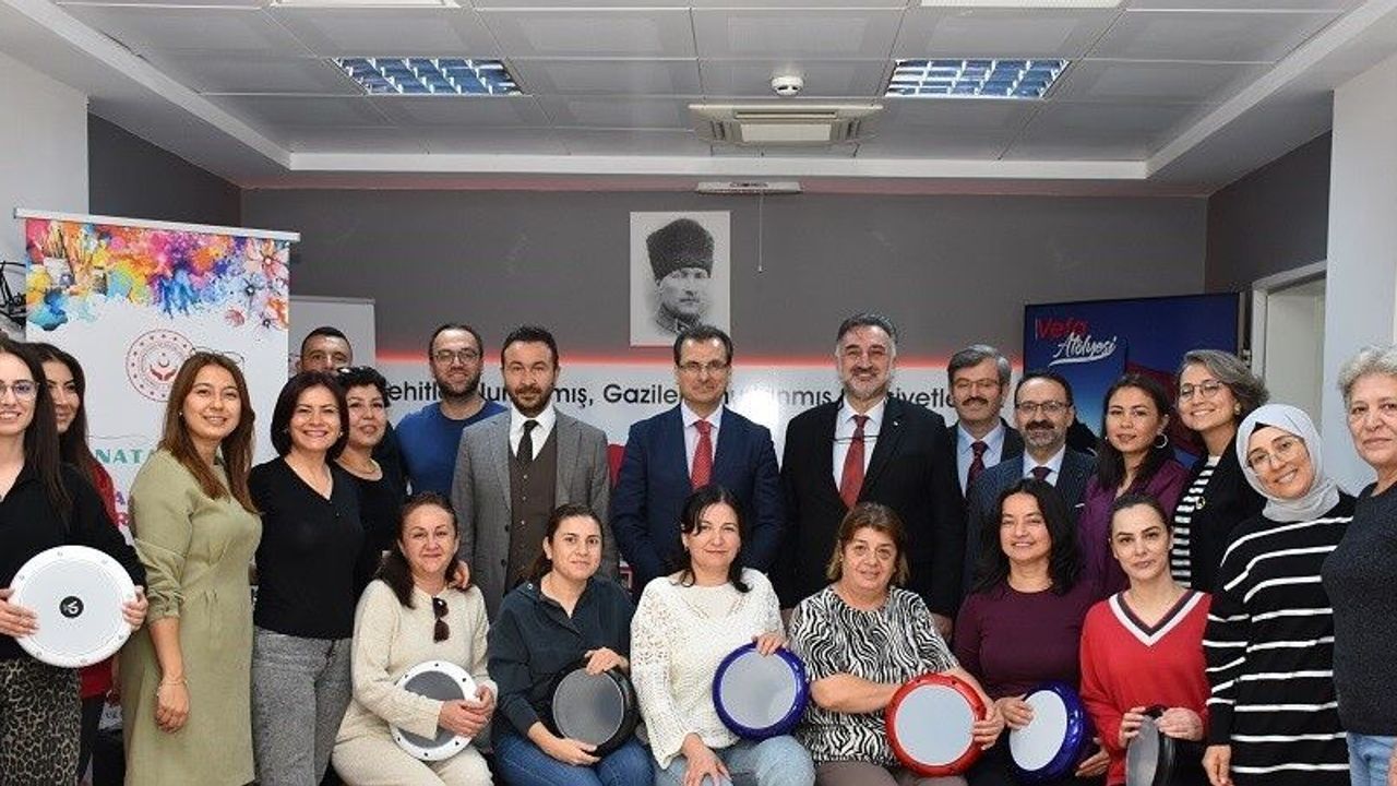 Salihli’de Şehit Aileleri ve Gaziler İçin Ritm Atölyesi Düzenlendi