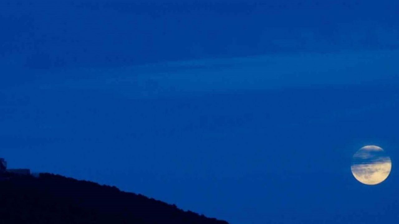Spil Dağı’nın eşsiz manzarası "Kunduz Süper Ay" ile aydınlandı
