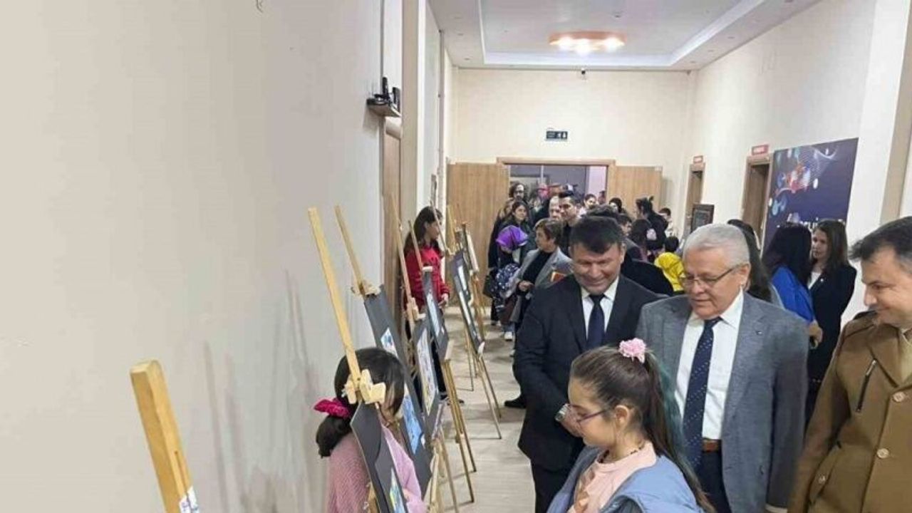 Alaşehirli öğrencilerden Filistin’e duygu dolu şiirlerle destek