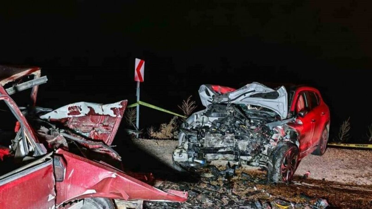 Manisa’da feci kaza: Aynı aileden 3 kişi hayatını kaybetti