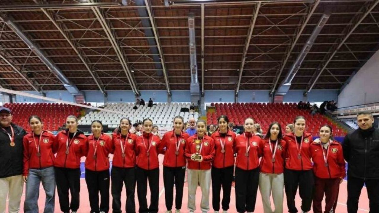 Okul Sporları Voleybol Gençler İl Birinciliği müsabakaları tamamlandı