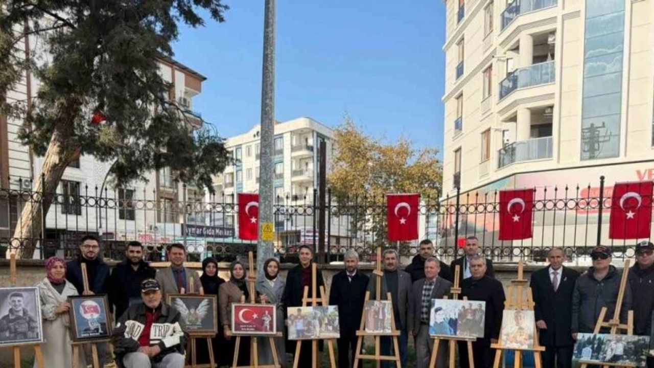 Şehit Enis Budak, şehadetinin 2. yılında adını taşıyan okulda dualarla anıldı