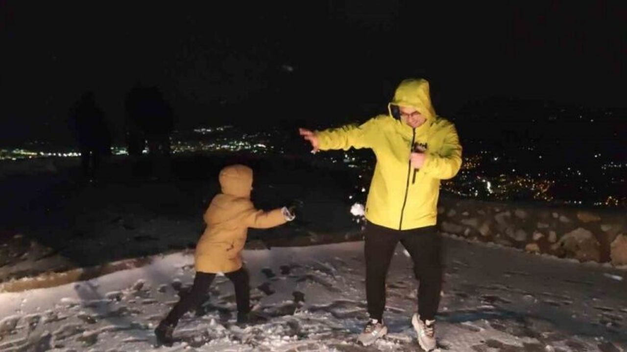 Spil Dağı Milli Parkı’na mevsimin ilk karı yağdı