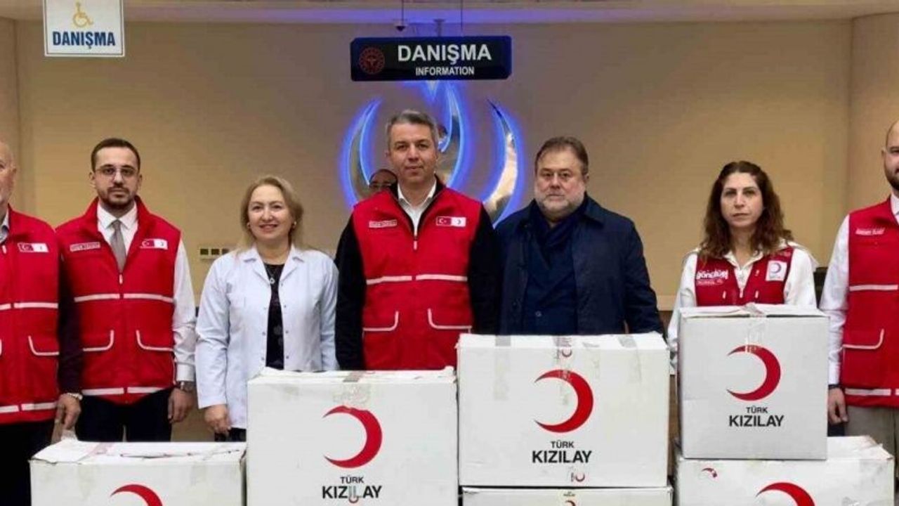 Türk Kızılay Manisa’dan Merkezefendi Devlet Hastanesi’ndeki hastalara destek