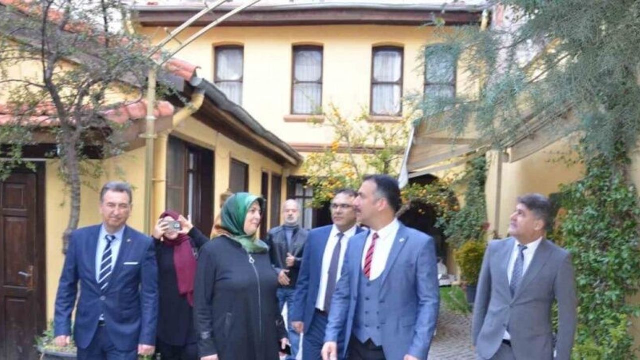 Uğurelli: "Yiğitbaş Gençlik Merkezi örnek bir çalışma yürütüyor"