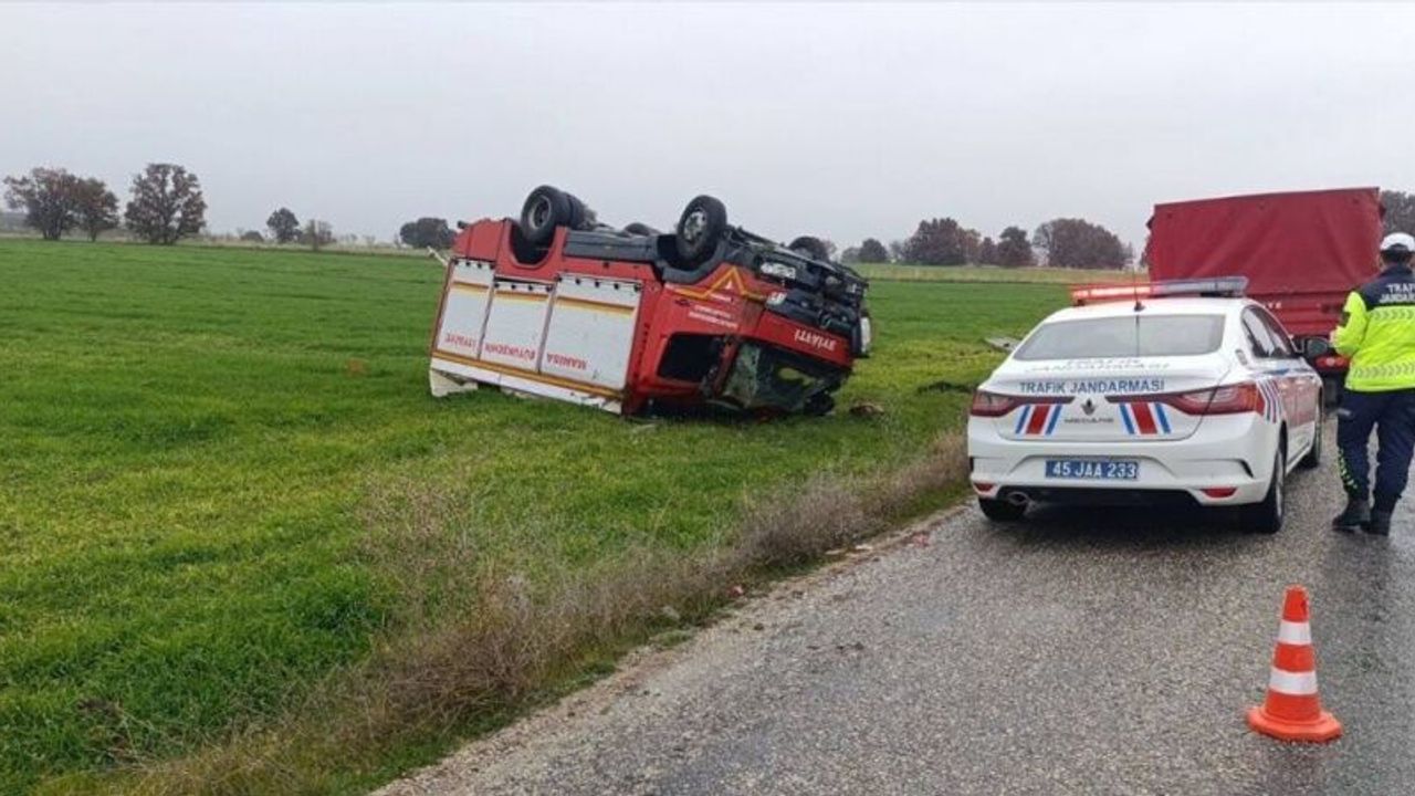 Yangına giden itfaiye aracı kaza yaptı: 1 yaralı