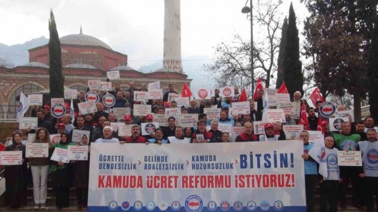 Memur-Sen’den ’Ücrette dengesizlik, gelirde adaletsizlik bitsin’ çağrısı
