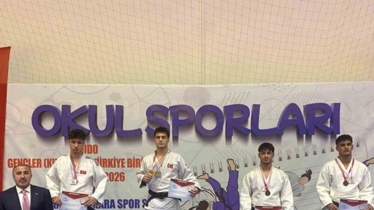 Yunusemre Belediyesporlu Emin Levent Yelkenci Türkiye ikincisi oldu