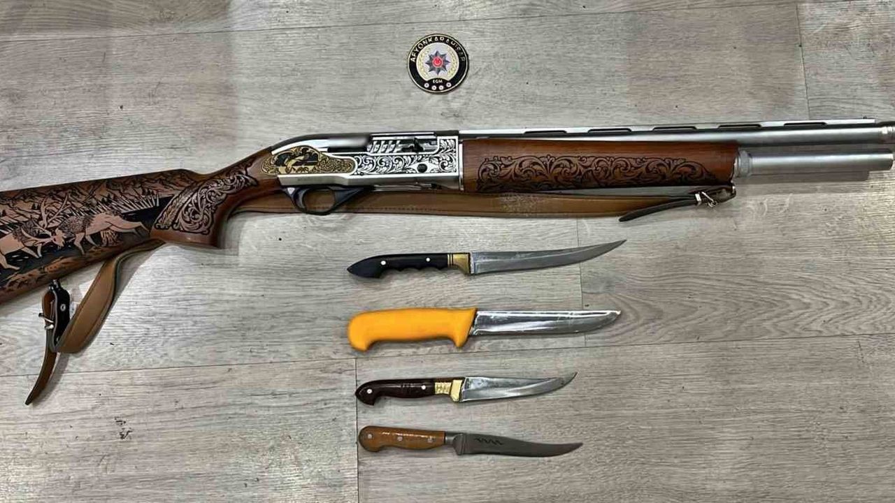 Giysi dahi çalan hırsızlar polisten kaçamadı