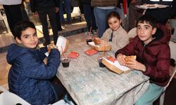 Başkan Arıcı'dan çocuklara iftar sürprizi