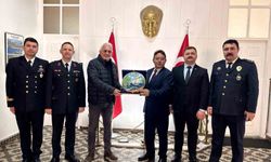 Marmaris'te 44 yıldır doğa için emek veren çevreciye, Kaymakam Kaya'dan takdir belgesi