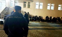 Milas'ta biri çocuk 33 düzensiz göçmen yakalandı