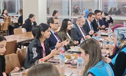 Kaymakam Güldoğan, üniversiteli öğrencilerle iftar yaptı