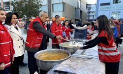 Kızılay'ın iftar çadırı Alaşehir'de dayanışmanın simgesi oldu
