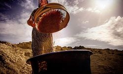 Salihli'de 'Hayatın İçinden Kadın Fotoğrafları' sanal sergisi açıldı