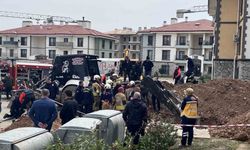 Göçük altında kalan işçi için ekipler seferber oldu