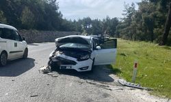 Manisa'da otomobiller çarpıştı: 4 kişi yaralandı
