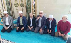 Selendi'de hacı adayları dualarla uğurlandı