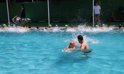 Turgutlu'da 2. dönem yüzme kayıtlarına yoğun ilgi