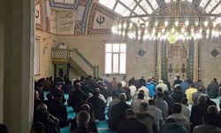 Selendi'de bayram namazında camiler doldu