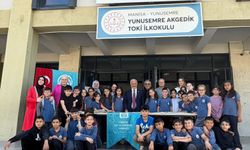 Manisa’da Köy Okullarına Kitap Desteği Sürüyor