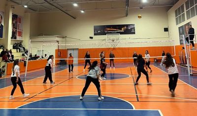 Selendi'de 8 Mart Dünya Kadınlar Günü'ne özel voleybol turnuvası