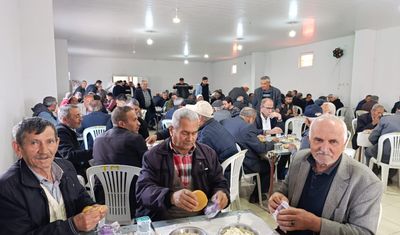 GÖRDES TEPEKÖY’DE BİNLERCE KİŞİ ASIRLARDIR DEVAM EDEN HAYRA KOŞTU